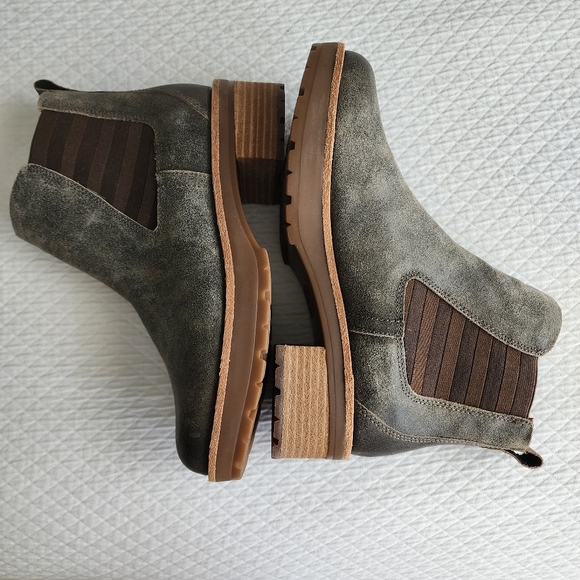 KORK-EASE. NEW. Wayling Sole Boots. Leather Upper. - Picture 7 of 10